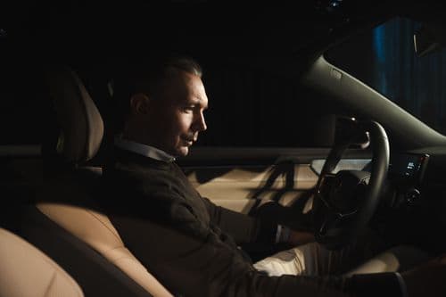 Knap halvdelen af danske bilister oplever bilen som et frirum